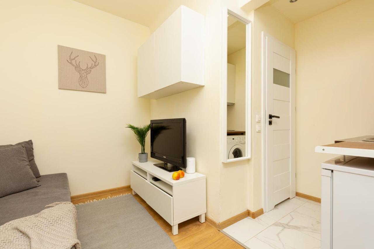 Micro Apartment Miaczynska By Noclegi Renters Warsaw Ngoại thất bức ảnh