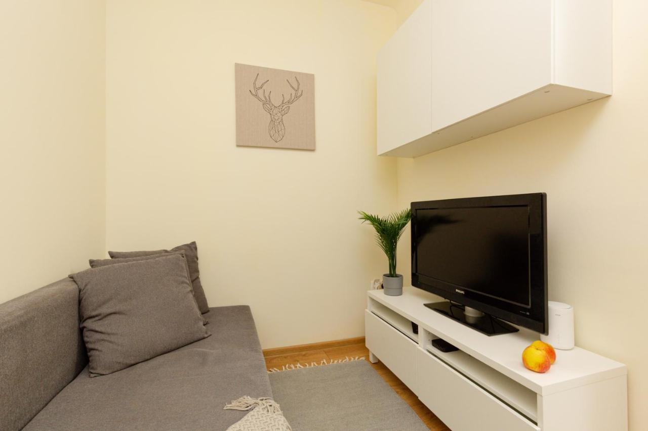 Micro Apartment Miaczynska By Noclegi Renters Warsaw Ngoại thất bức ảnh